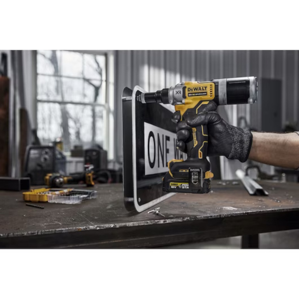 Kniediklis DeWalt DCF414NT